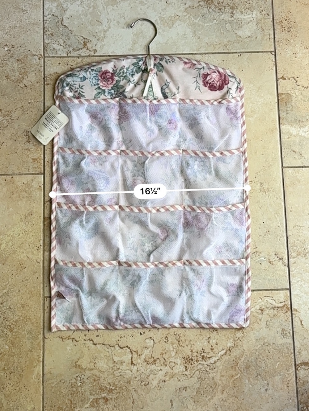 Vintage Closet Hanger - Picture 4 of 10